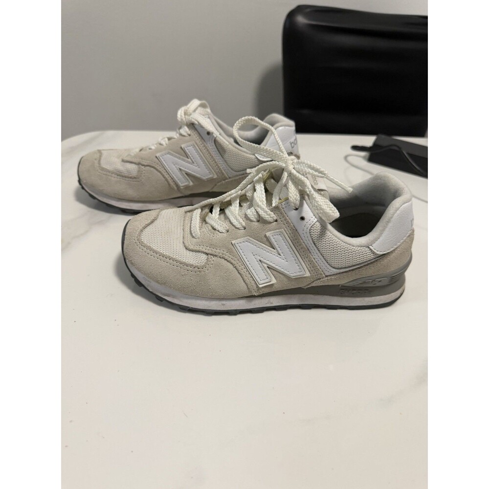 New Balance 574 Core Women’s 7 Nimbus Cloud White Suede Mesh Sneakers WL574EVW - Picture 14 of 16